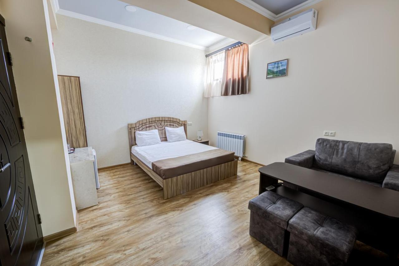 H Resort Hotel Vagharshapat Armenia Экстерьер фото